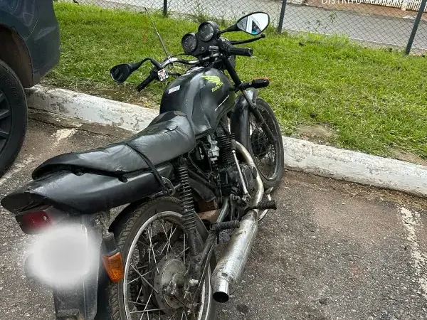 PMDF flagra motocicleta com sinais identificadores suprimidos e detém condutor no Itapoã