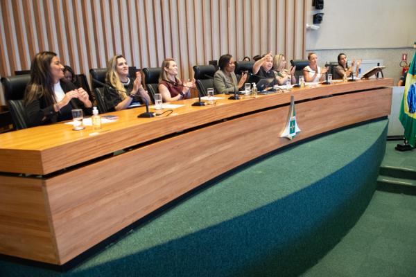 Mulheres atletas pedem visibilidade e incentivos em busca de igualdade e inclusão no esporte