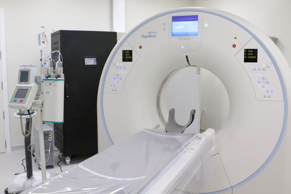 Hospital de Base ganha novo tomógrafo e dobra capacidade de exames