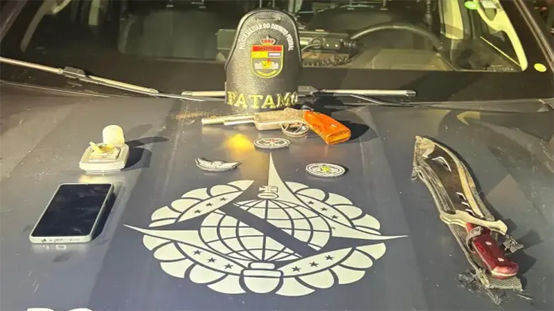 PMDF apreende arma de fogo, droga e balança de precisão após denúncia de disparos no Recanto das Emas