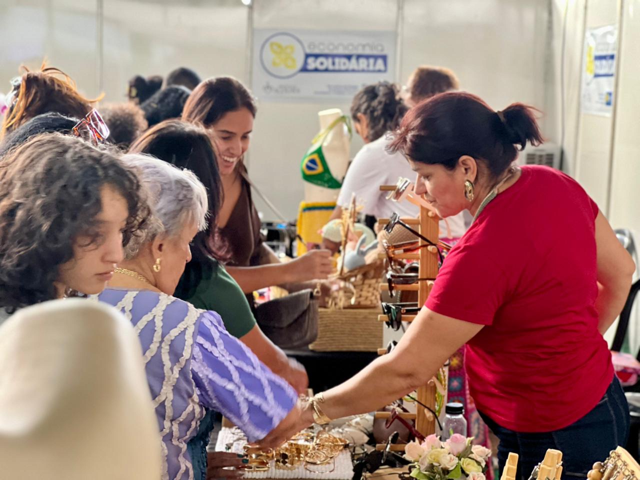 Feira do Trabalho e do Campo leva qualificação e serviços gratuitos ao Taguaparque