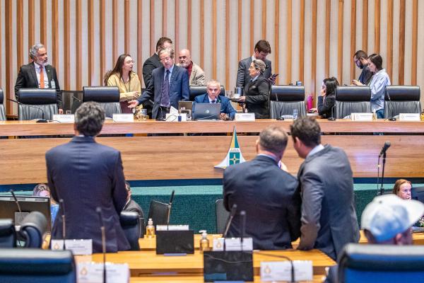 Comissão de Transporte vai acompanhar investigação do TCDF sobre obras na Via Estrutural