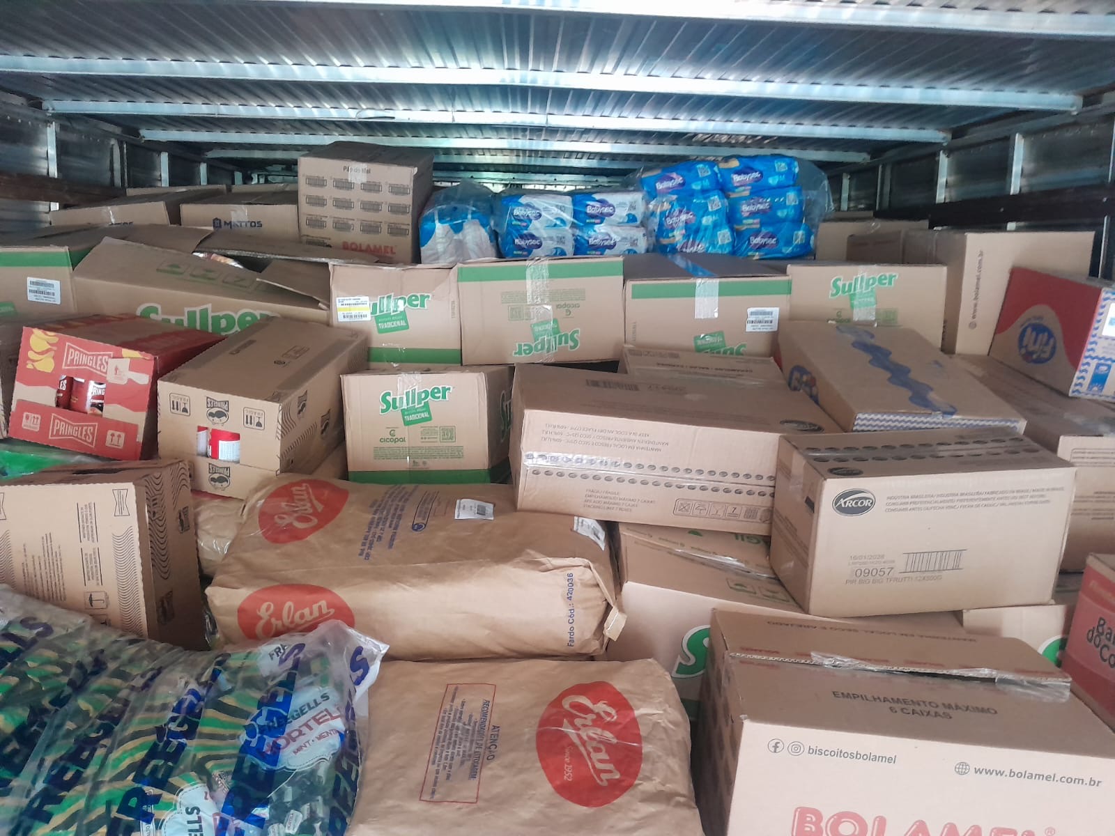 Operação Páscoa apreende mais de R$ 7,3 milhões em mercadorias irregulares