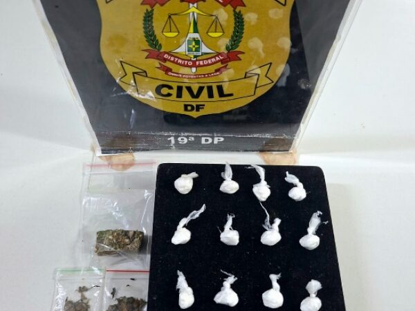 PCDF apreende adolescentes e drogas em ponto de tráfico na QNN 19