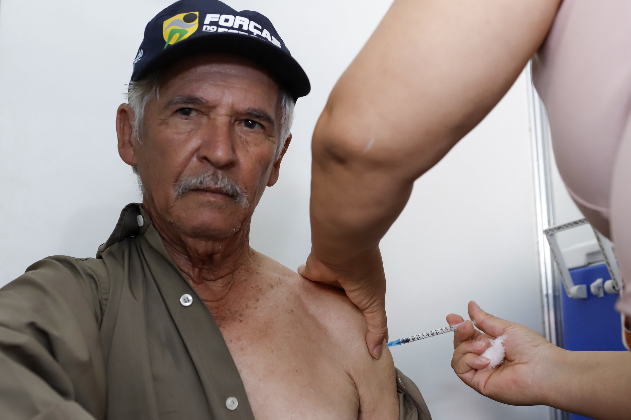 Programa GDF na Sua Porta levou serviços como vacinação e atendimento odontológico à população do Riacho Fundo II