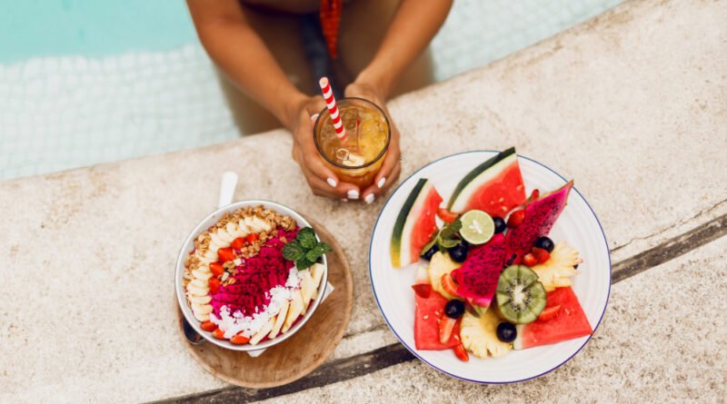 Alimentação Saudável no Verão: Guia Completo Contra o Calor