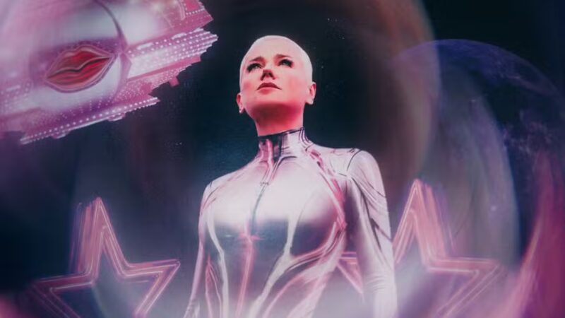 Xuxa estreia turnê com nave em estádio de São Paulo