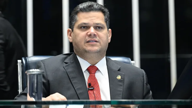 Alcolumbre confirma esforço concentrado presencial no Senado