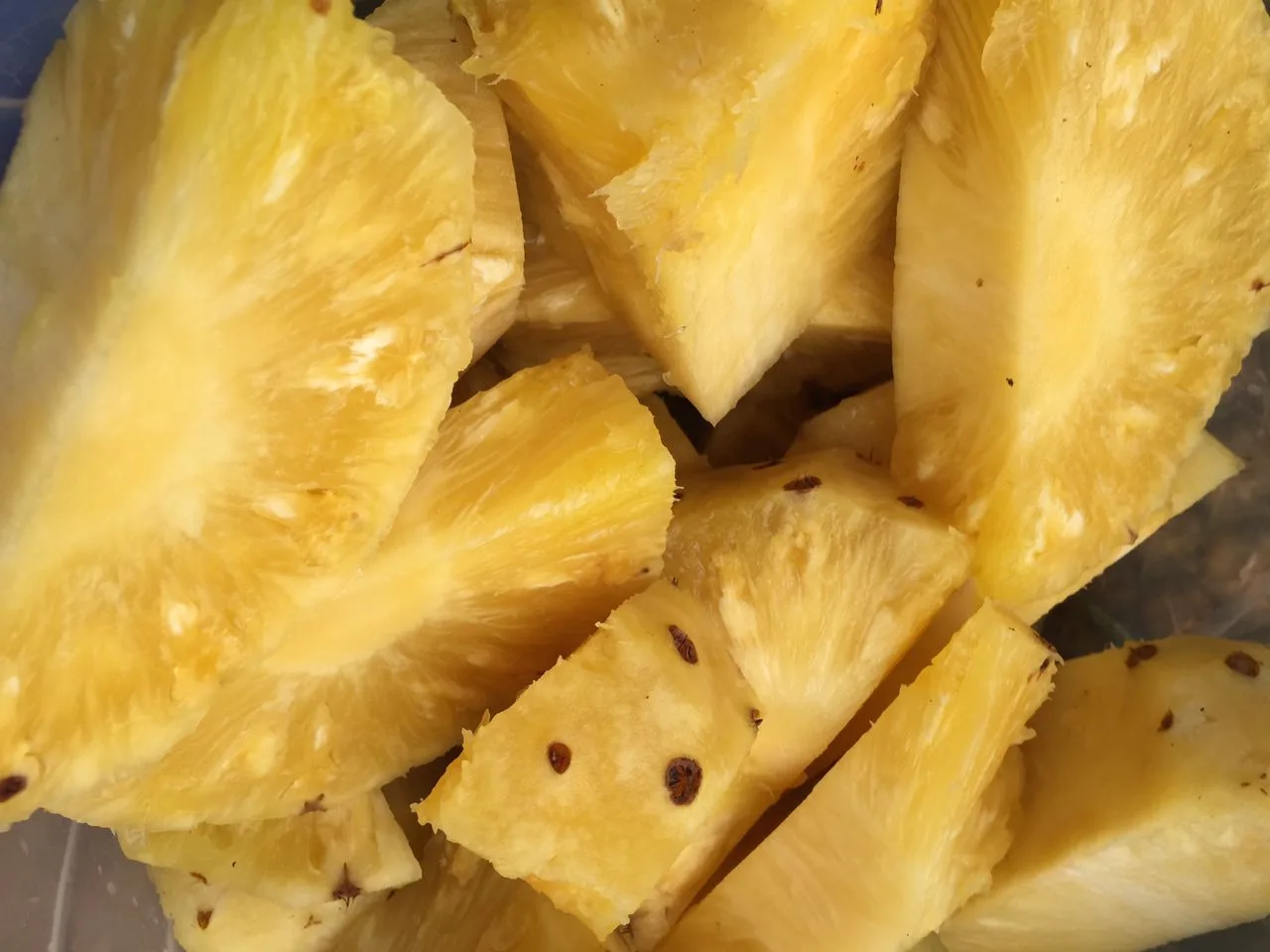 Abacaxi: bromelina, vitamina C e fibras fazem da fruta uma aliada da saúde