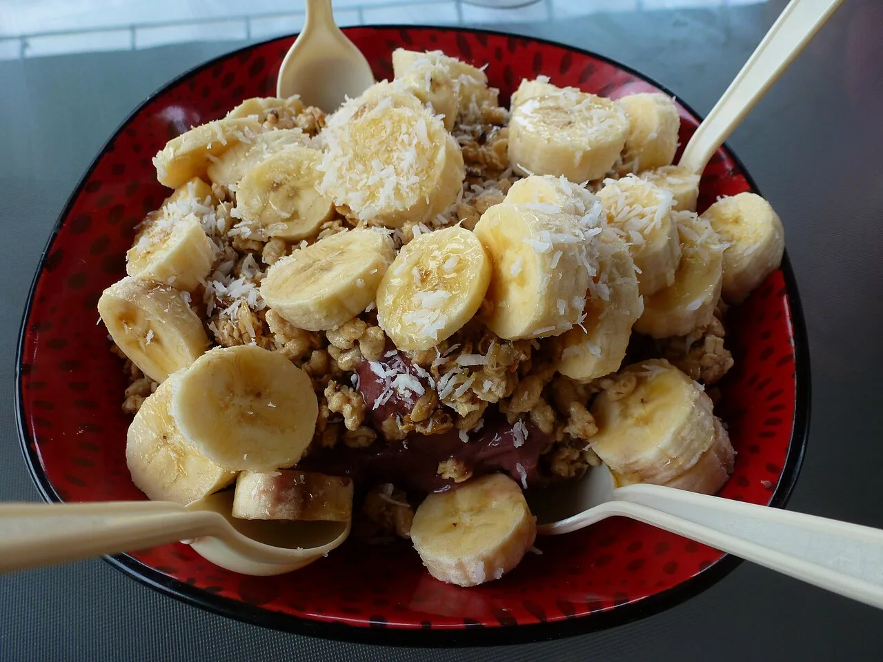 Açaí e frutas vermelhas no pré-treino: aliados do desempenho físico