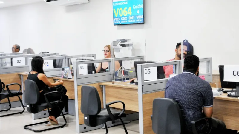 Agências do trabalhador oferecem salários de até R$ 5 mil nesta terça-feira (15)