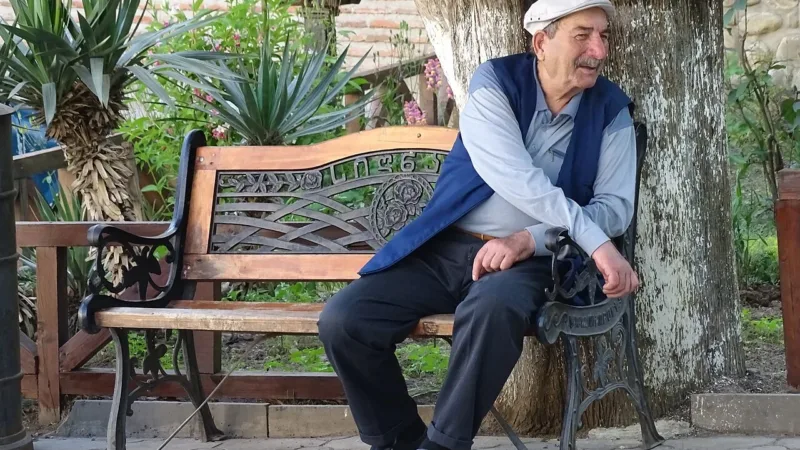 Além do tremor: sinais do Parkinson podem surgir até dez anos antes do diagnóstico