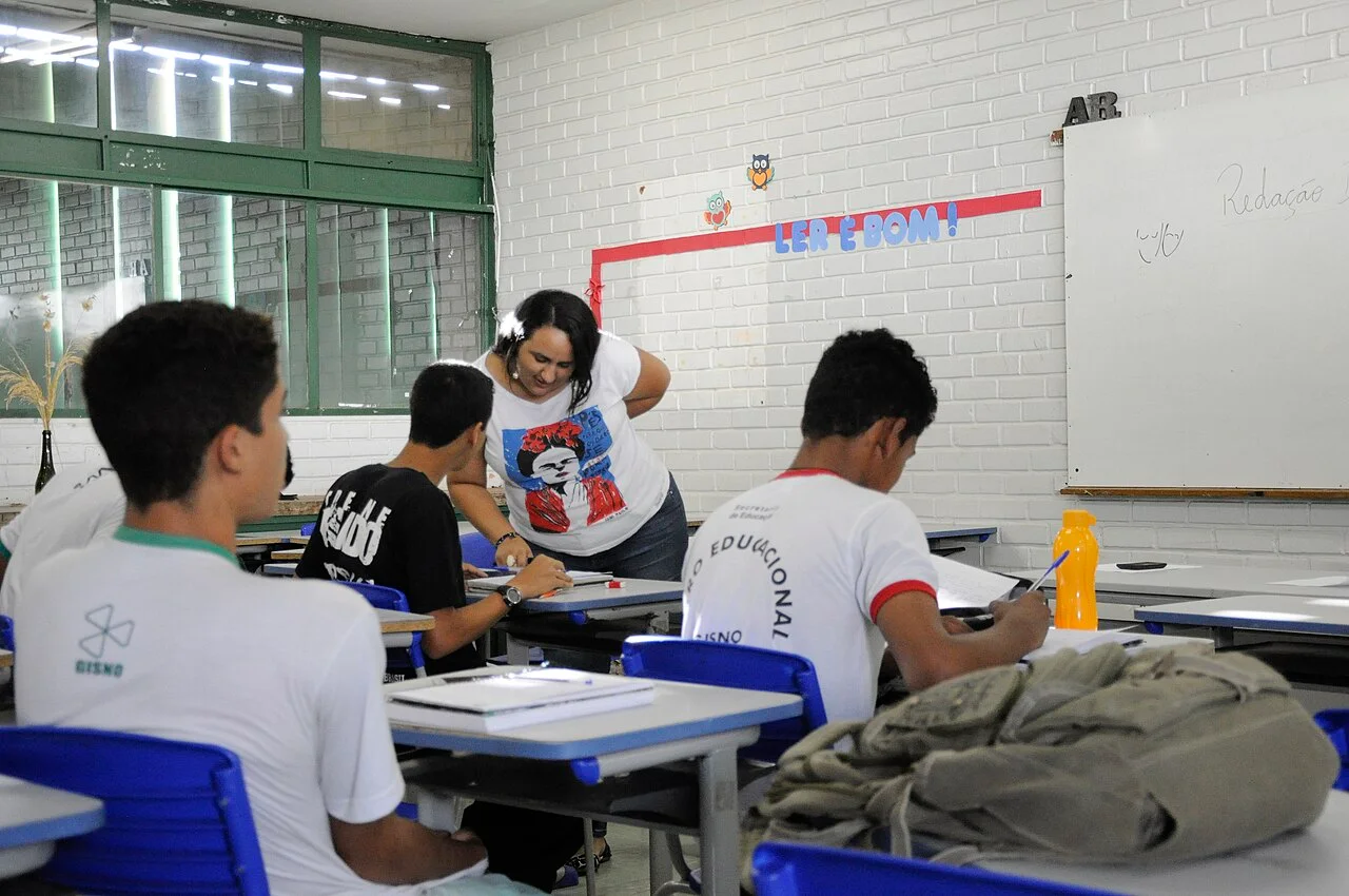 Após queda no Ideb, Secretaria de Educação do DF lança reforço escolar para o ensino médio