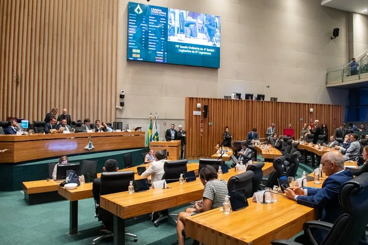 Aprovado projeto que exige profissionais habilitados em serviços de podologia no DF