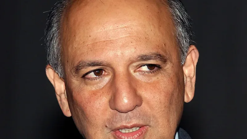 Arruda gastou R$ 2,3 milhões na campanha barrada pelo TSE; mais da metade foi para militância