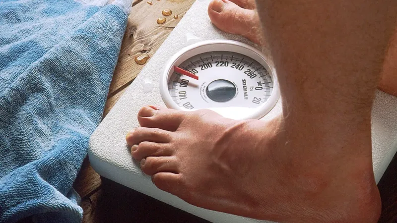 Atlas da Obesidade 2024 projeta 127 milhões de adultos brasileiros acima do peso até 2035