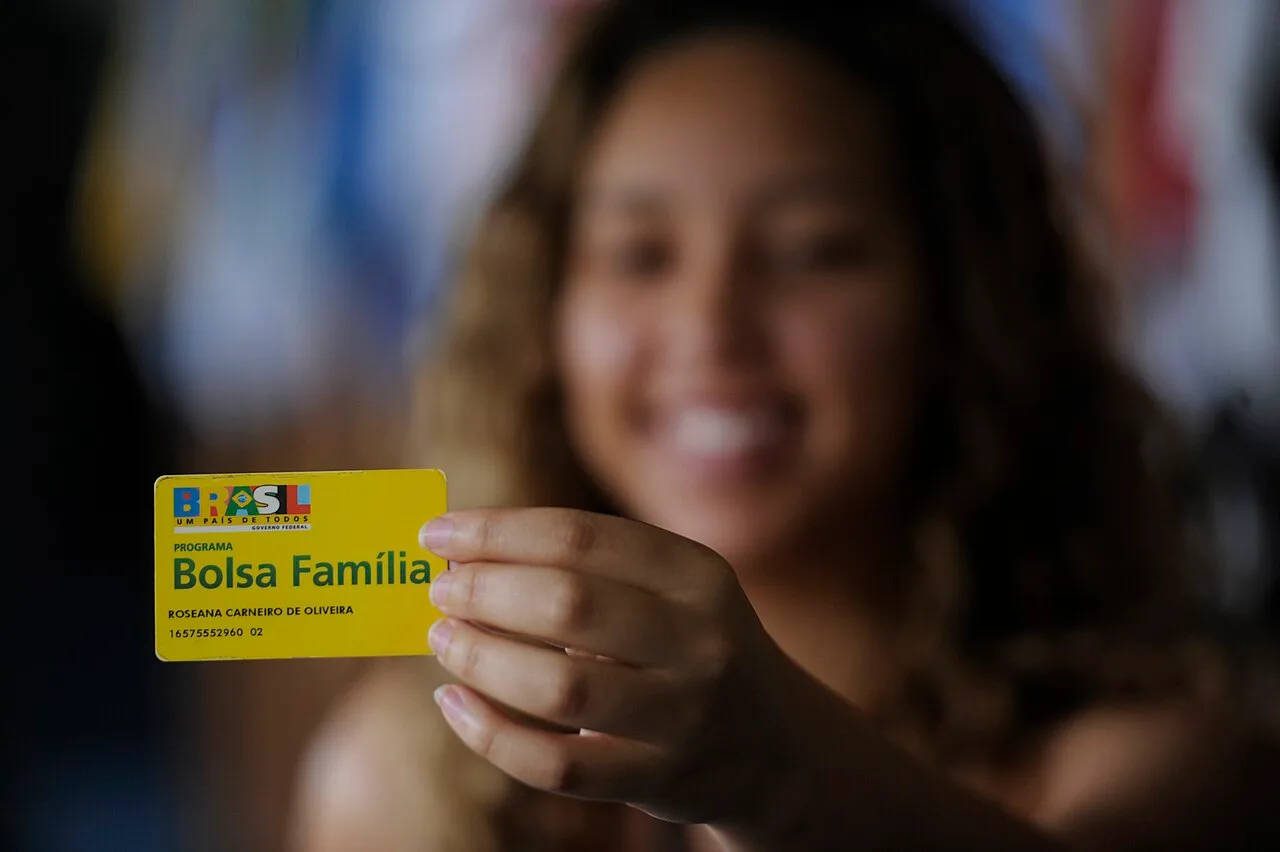 Bolsa Família: cerca de 150 mil beneficiários no DF ainda precisam passar pela UBS até 30 de junho