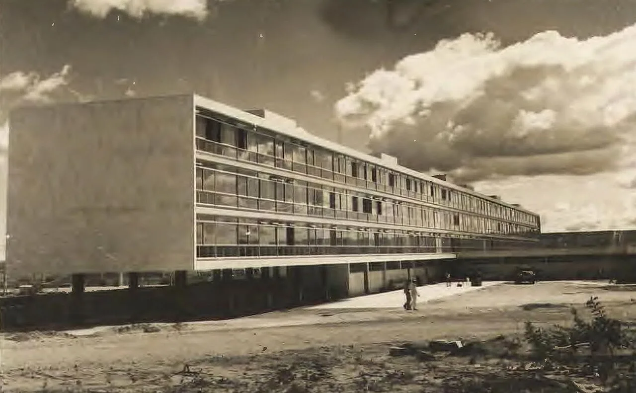 Brasília Palace Hotel: hospedagem assinada por Niemeyer às margens do Lago Paranoá