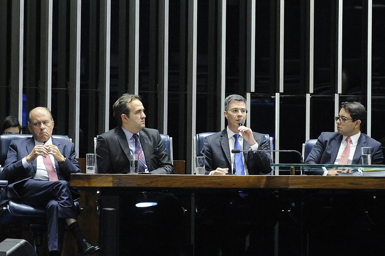Candidatos ao Senado pelo DF participam de debate nesta quinta à noite