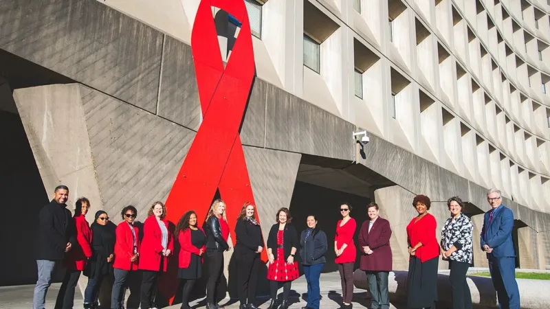 Carga viral indetectável impede transmissão sexual do HIV, confirma estudo da OMS