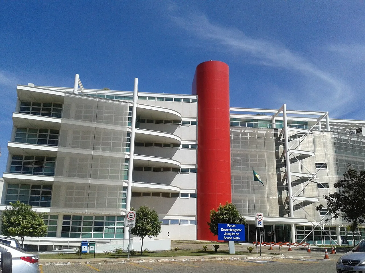 Casal que teve festa de casamento cancelada oito dias antes será indenizado no DF