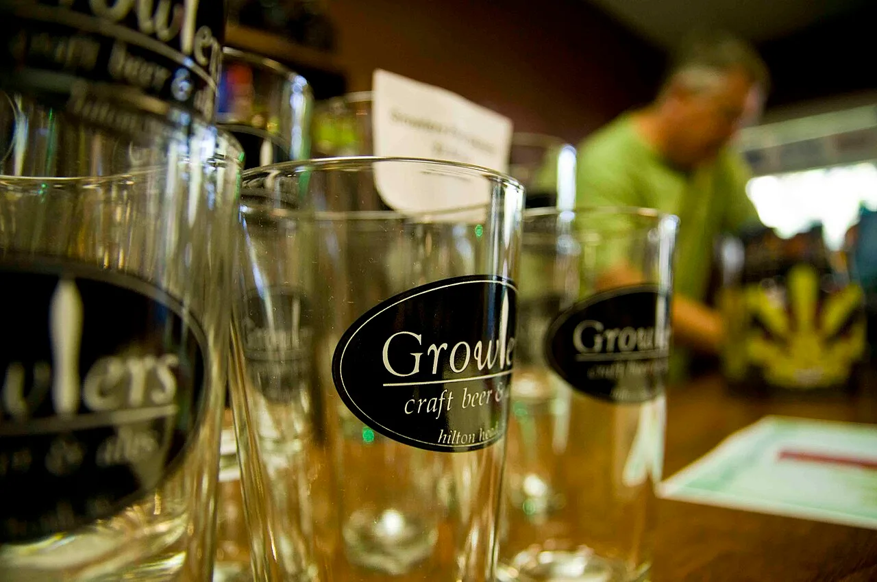 Cervejaria Quatro Poderes tem 14 estilos fixos e laboratório de lotes exclusivos