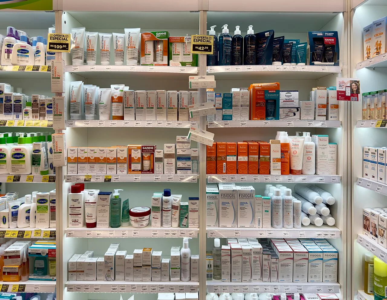 Cosmeticorexia: rotinas de skincare adulto entre meninas preocupam dermatologistas e pediatras