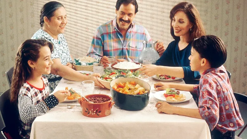 Da infância à terceira idade: o que muda na alimentação em cada etapa da vida