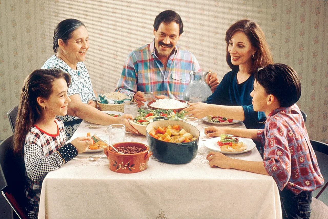 Da infância à terceira idade: o que muda na alimentação em cada etapa da vida