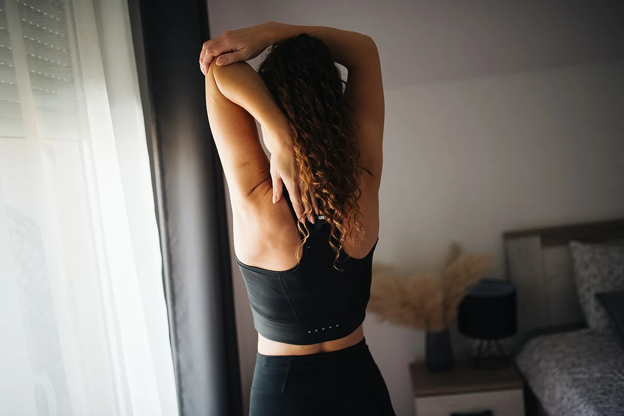 Dor nas costas: hábitos simples que ajudam a aliviar e prevenir o desconforto