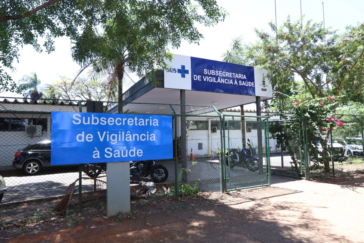 É preciso atenção para riscos de procedimentos estéticos invasivos em salões de beleza