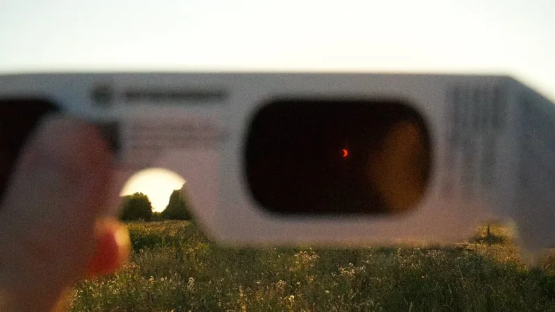 Eclipse solar de 14 de outubro: como observar o fenômeno sem prejudicar os olhos