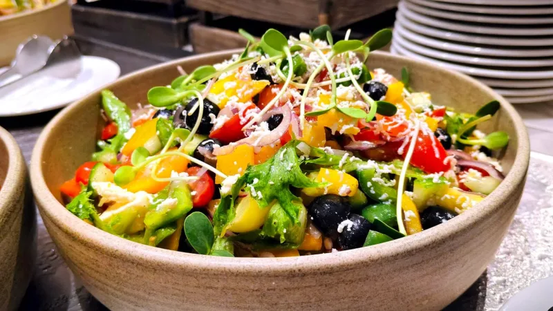 Estudo associa dieta rica em frutas, vegetais e grãos integrais a menor risco de câncer
