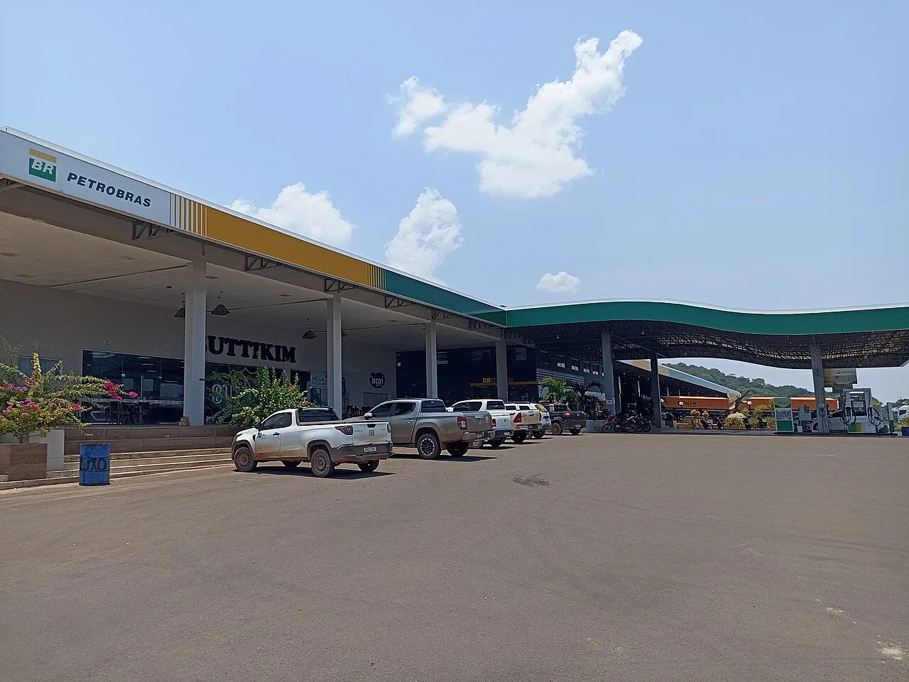 Gasolina sobe até R$ 0,20 nos postos do DF e litro chega a R$ 6,89