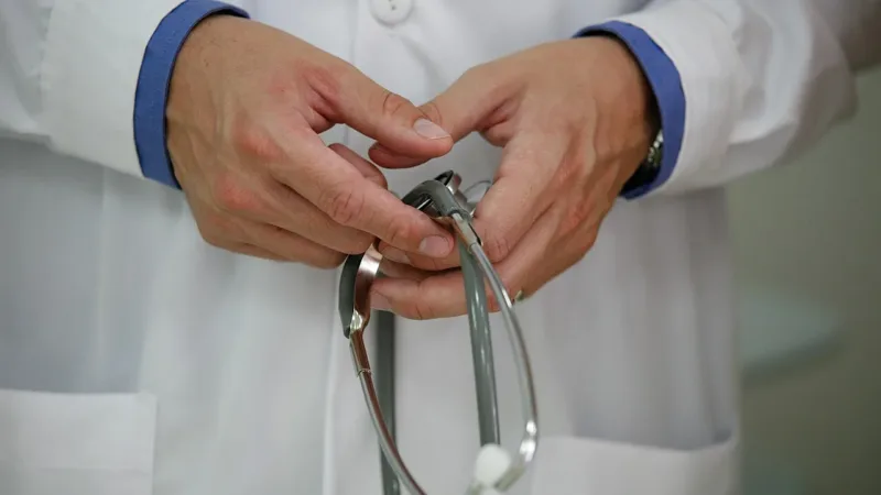 GDF nomeia mais de cem médicos para reforçar a rede pública de saúde
