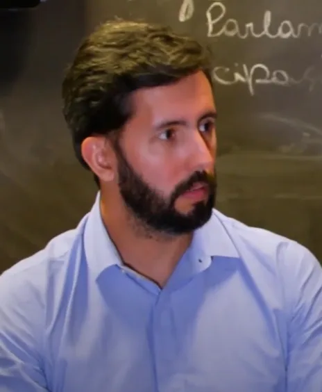 Grass assina carta pela saúde mental e promete CAPS em todas as regiões do DF