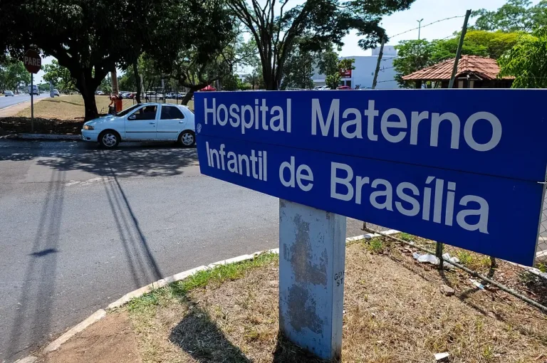 Greve dos médicos da rede pública do DF expõe impasse com o governo
