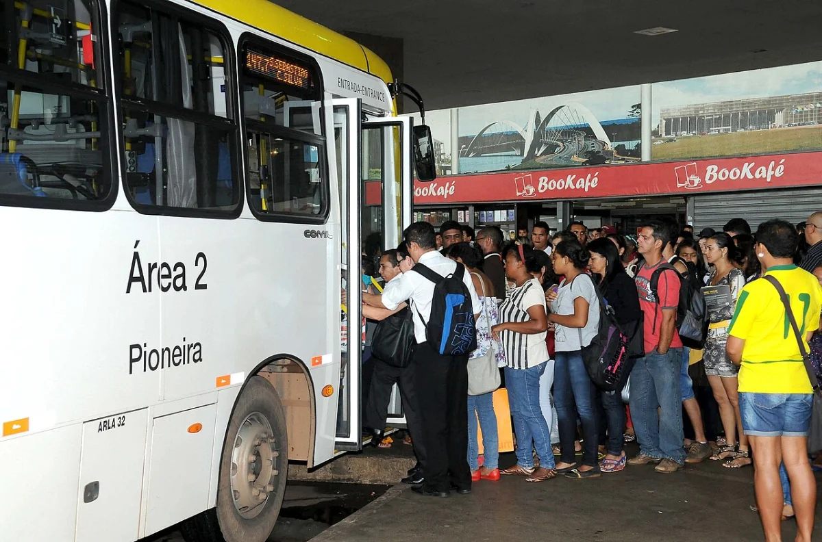 Greve dos rodoviários: empresas oferecem reajuste de 6% antes de assembleia neste domingo