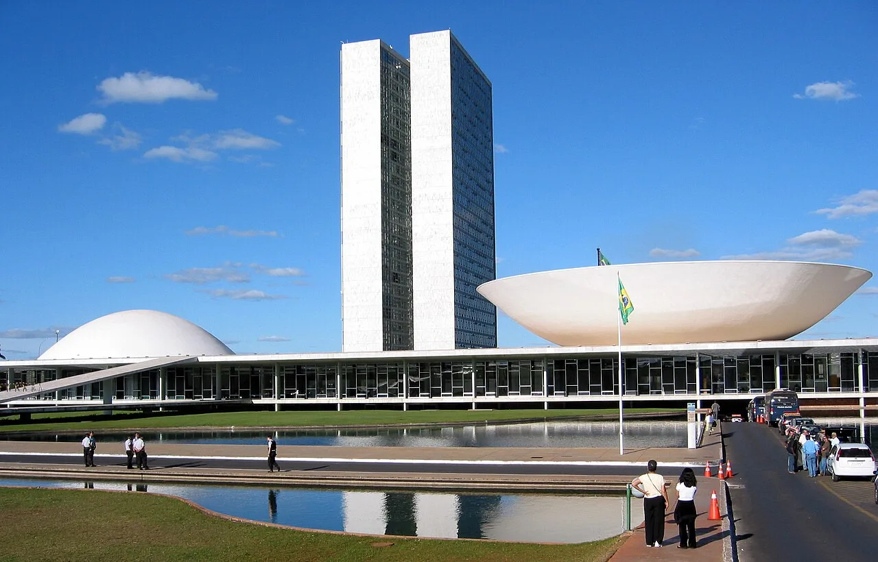 Guto Felício promete destinar 60% das emendas à saúde do DF se for eleito senador