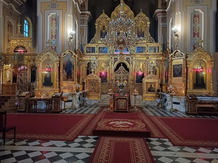 Igreja Ortodoxa de São Jorge: templo cilíndrico de Niemeyer tem 30 metros de diâmetro e cúpula