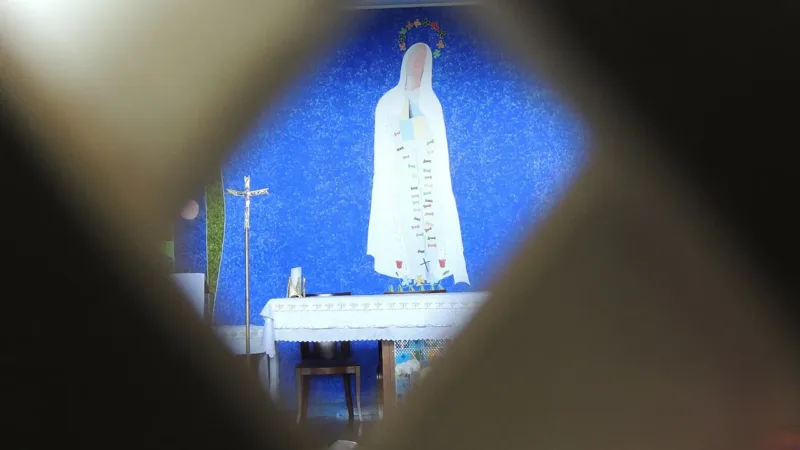 Igrejinha da 307/308 Sul: capela em forma de chapéu de freira nasceu de uma promessa de Sarah Kubitschek