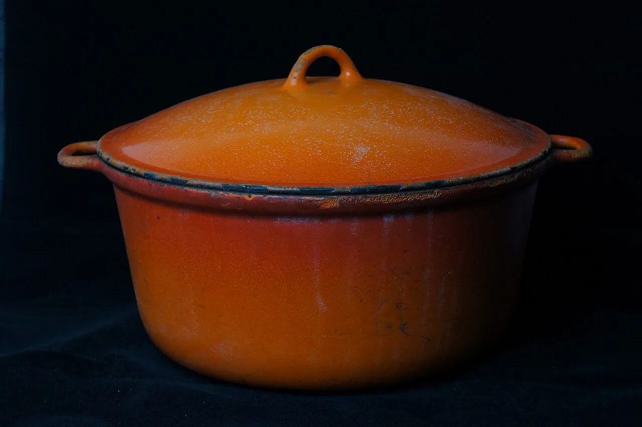 Inox, ferro, vidro ou alumínio? Como o material da panela pode afetar a saúde