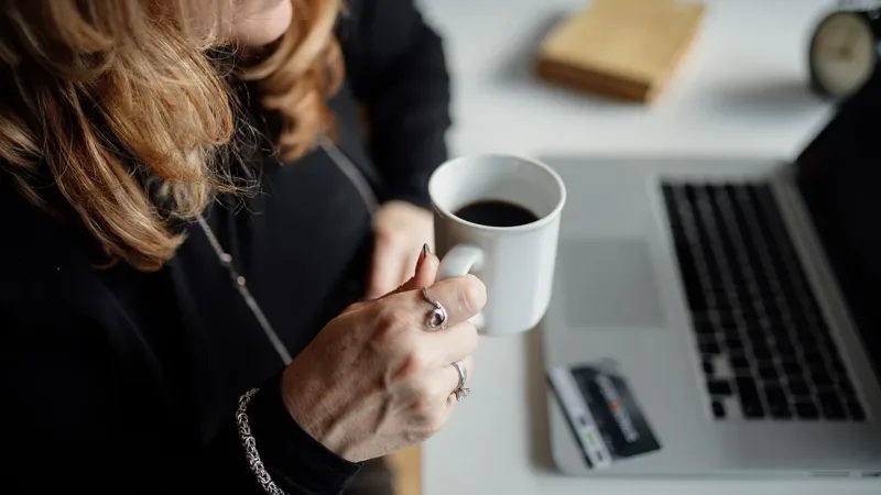 Menopausa: quando a reposição hormonal pode entrar na conversa com o médico