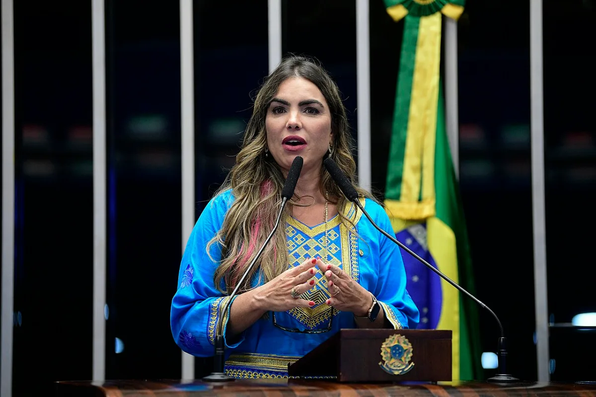 No Núcleo Bandeirante, Paula Belmonte promete regularização fundiária e “muralha digital”