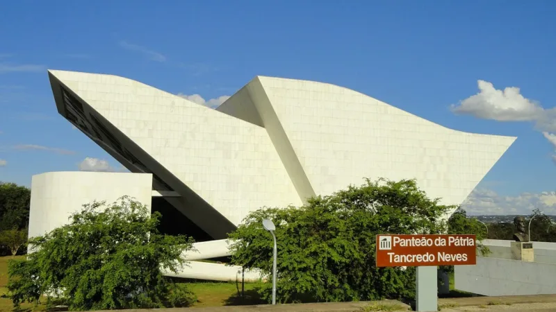 Panteão da Pátria guarda o Livro de Aço dos Heróis Nacionais e abre de terça a domingo com entrada gratuita