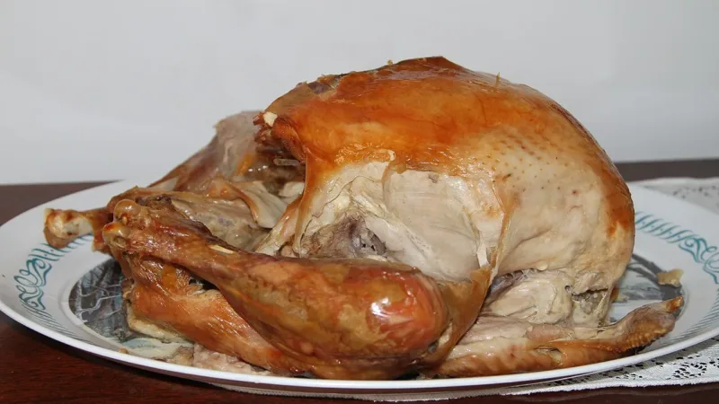 Peru na ceia e no ano todo: carne magra rica em proteínas, selênio e vitaminas do complexo B