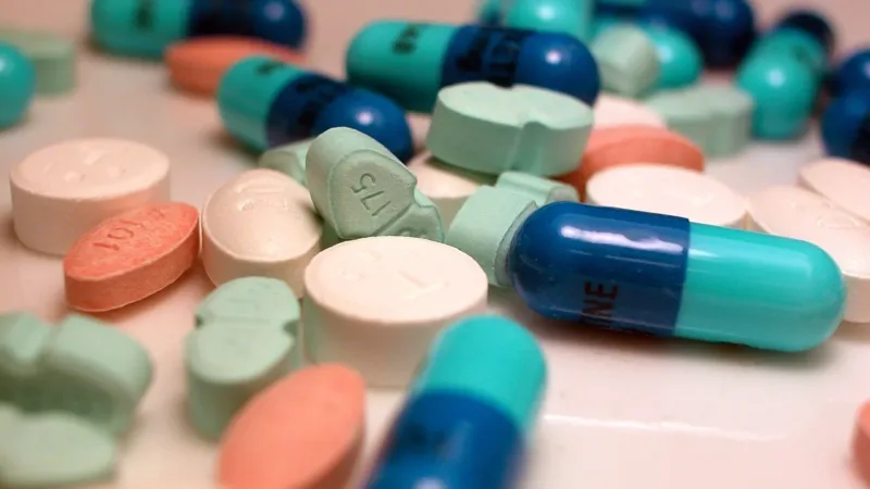 Remédios para emagrecer sem orientação médica podem trazer riscos sérios à saúde