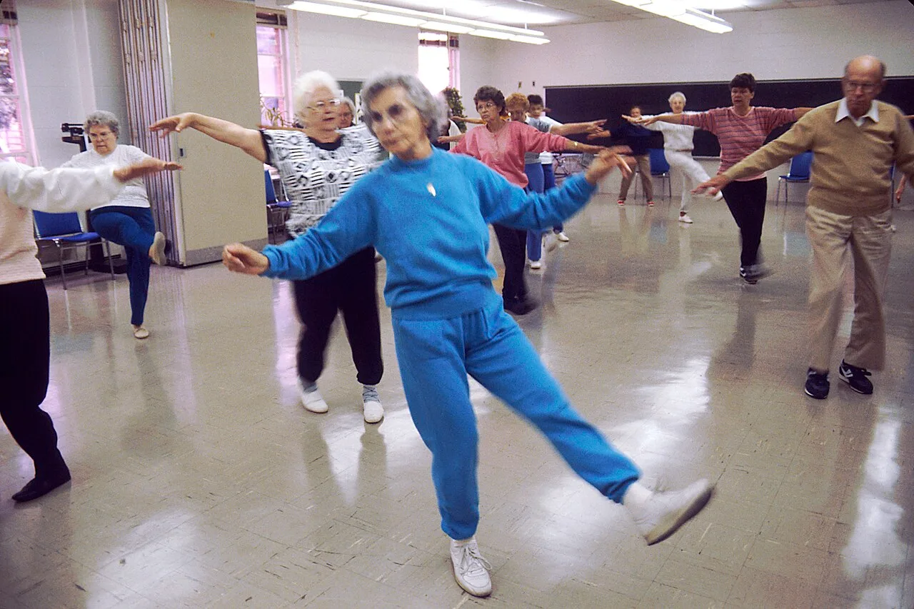 Revisão da UFRGS associa exercícios aeróbicos a menos ansiedade após a menopausa