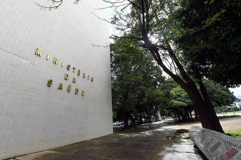 Senacon manda plataformas retirarem anúncios de dióxido de cloro com falsas promessas de cura