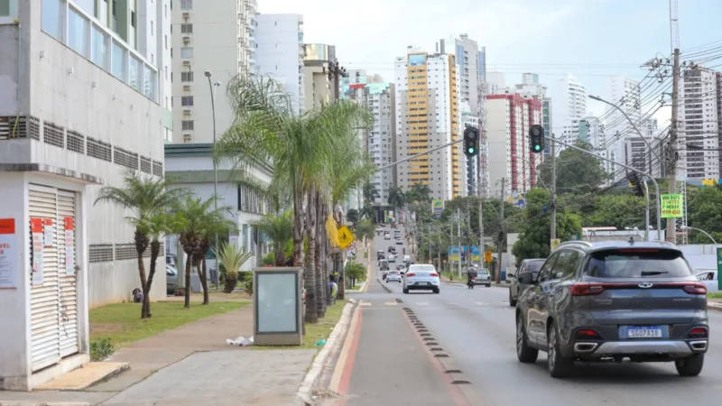 Serviços de manutenção em redes de esgoto alteram trânsito em Águas Claras
